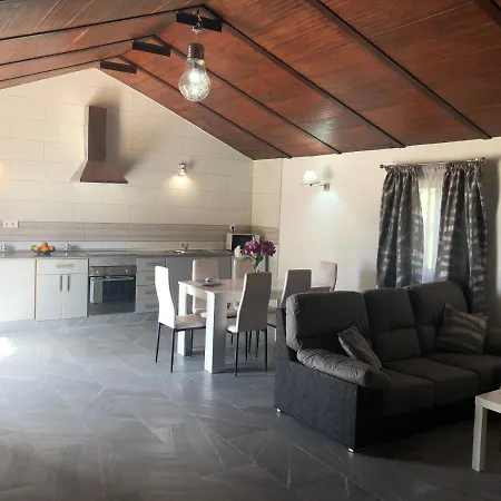 - Casa La Ilusion Будинок відпочинку *